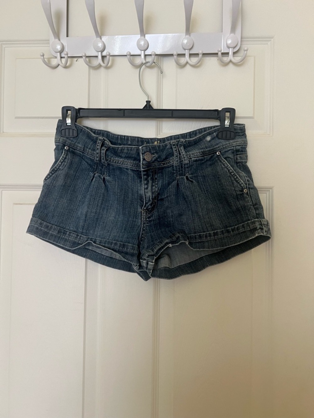 Garage 2000s Y2K low-rise shorts size 31